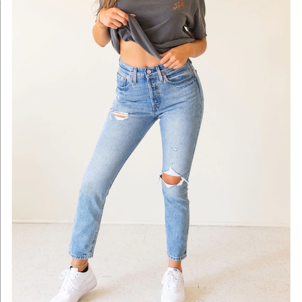 Levi’s 501 Skinny Jeans - Picture 3 of 16